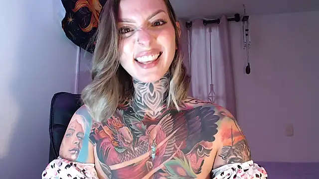 Snapshot of agatha_ink3 chatting on May 31, 9:38 pm agatha ink3 online show from May 31, 9:38 pm