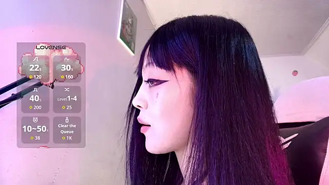 Snapshot of Persia_09 chatting on September 21, 2:35 am Persia 09 online show from September 21, 2:35 am