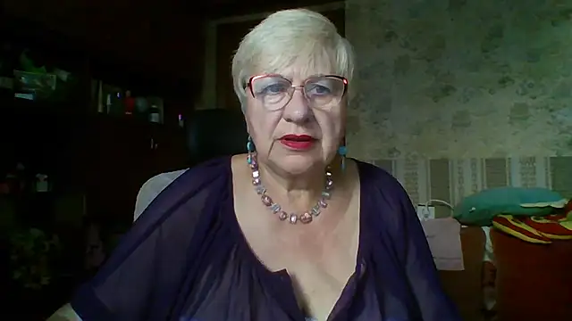 Snapshot of SweetCherry27 chatting on July 12, 4:47 am SweetCherry27 online show from July 12, 4:47 am