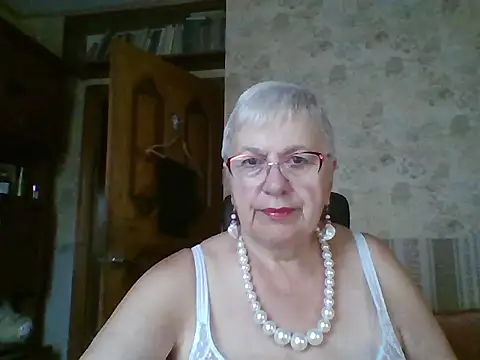 Snapshot of SweetCherry27 chatting on July 20, 4:16 am SweetCherry27 online show from July 20, 4:16 am
