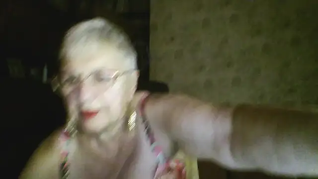 Snapshot of SweetCherry27 chatting on July 28, 1:56 am SweetCherry27 online show from July 28, 1:56 am