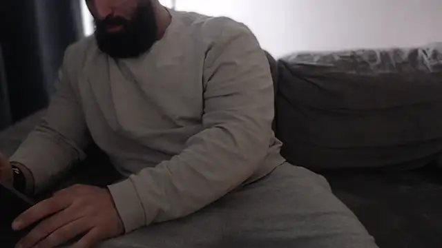 hugemachohandsome online show from December 5, 11:52 am