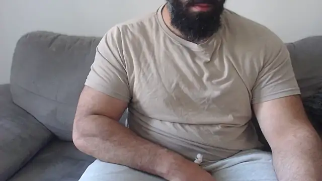 hugemachohandsome online show from July 14, 7:35 am