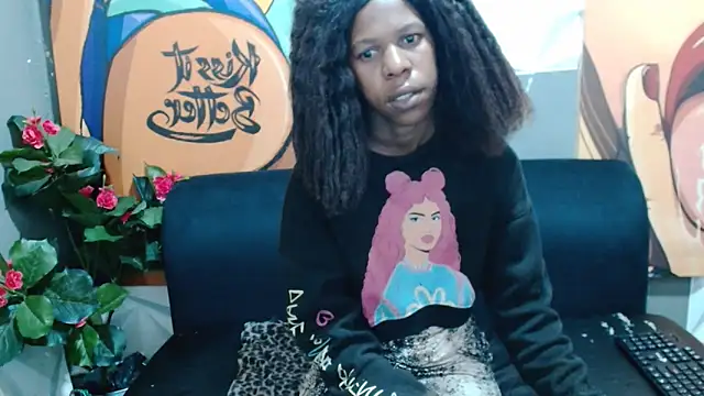 Snapshot of Ebonystormxxx chatting on November 18, 7:35 am Ebonystormxxx online show from November 18, 7:35 am