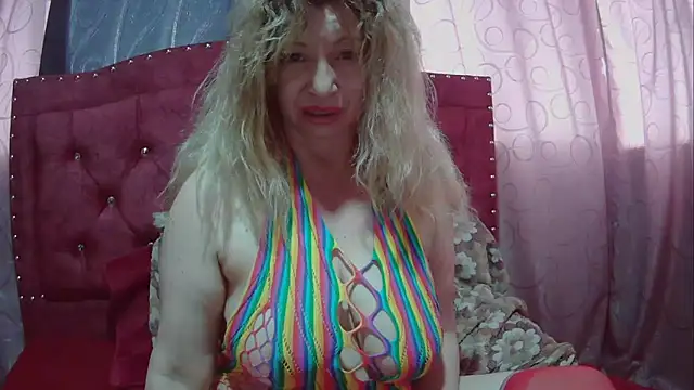 Snapshot of Kattymary chatting on March 4, 7:11 pm Kattymary online show from March 4, 7:11 pm