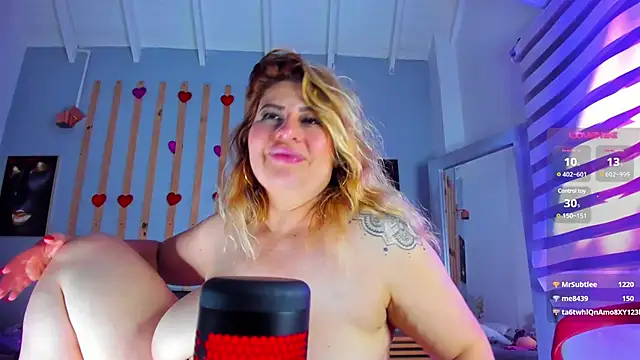 Snapshot of Miss_Pawi chatting on February 19, 4:55 am Miss Pawi online show from February 19, 4:55 am