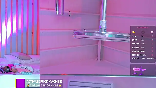 Snapshot of Miss_Pawi chatting on November 8, 9:24 pm Miss Pawi online show from November 8, 9:24 pm