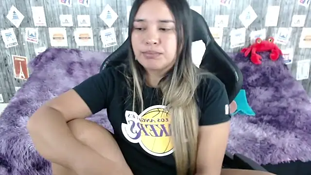 Snapshot of SaraCrow chatting on January 25, 8:10 am SaraCrow online show from January 25, 8:10 am