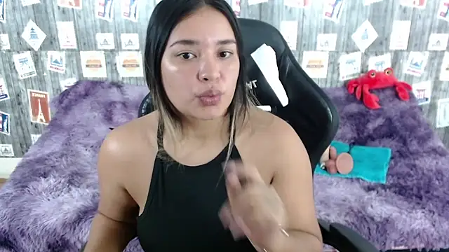 Snapshot of SaraCrow chatting on January 26, 5:02 am SaraCrow online show from January 26, 5:02 am