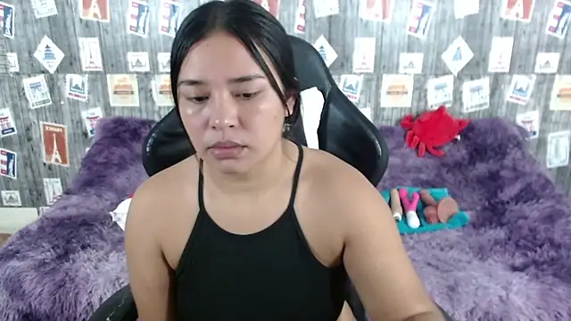 Snapshot of SaraCrow chatting on February 2, 4:26 am SaraCrow online show from February 2, 4:26 am