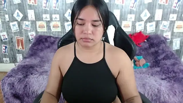 Snapshot of SaraCrow chatting on February 2, 7:30 am SaraCrow online show from February 2, 7:30 am