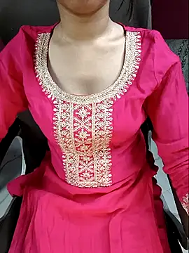 Snapshot of Aditi_1 chatting on June 3, 3:39 pm Aditi 1 online show from June 3, 3:39 pm