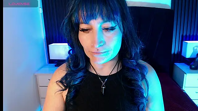 alicia moom online show from July 10, 7:38 pm