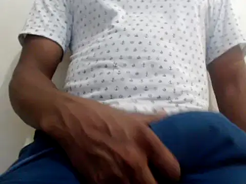 Snapshot of royblackbigpvt chatting on March 11, 7:14 pm royblackbigpvt online show from March 11, 7:14 pm