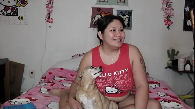 Snapshot of Cupcakecutie449 chatting on June 8, 1:11 pm Cupcakecutie449 online show from June 8, 1:11 pm