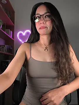 Naughty-Jessie online show from May 7, 8:36 pm