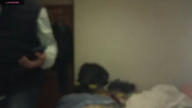 curiosillo83 online show from March 11, 7:25 pm