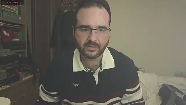 curiosillo83 online show from March 12, 9:24 pm