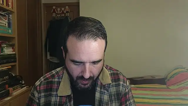 curiosillo83 online show from November 4, 3:33 pm