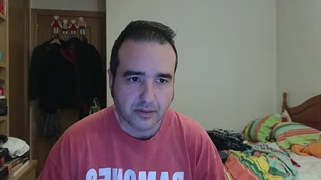 curiosillo83 online show from May 2, 10:53 am
