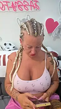Jassy Foxy online show from July 7, 4:15 am