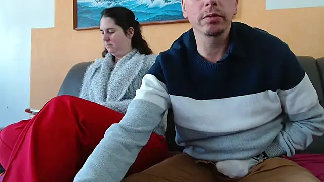 Snapshot of neennees chatting on February 16, 12:32 pm neennees online show from February 16, 12:32 pm