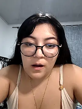 Snapshot of Sakura_0505 chatting on February 6, 11:52 pm Sakura 0505 online show from February 6, 11:52 pm