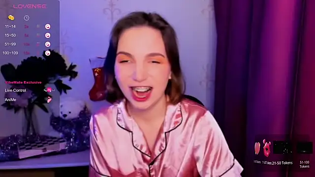 KindHazelHere  online show from December 21, 6:15 pm