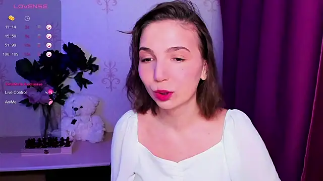 KindHazelHere  online show from February 10, 6:23 pm