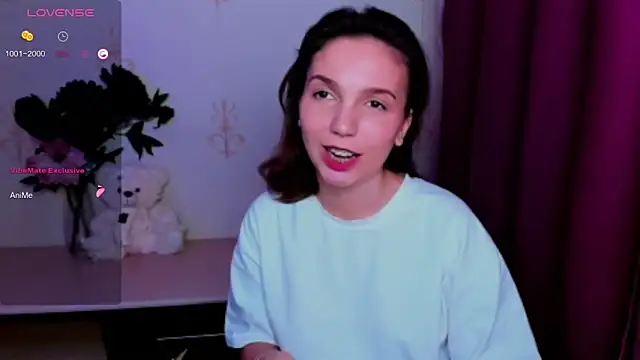 Snapshot of KindHazelHere_ chatting on May 22, 8:58 pm KindHazelHere online show from May 22, 8:58 pm