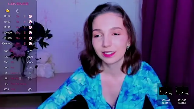 Snapshot of KindHazelHere_ chatting on June 20, 4:26 am KindHazelHere online show from June 20, 4:26 am
