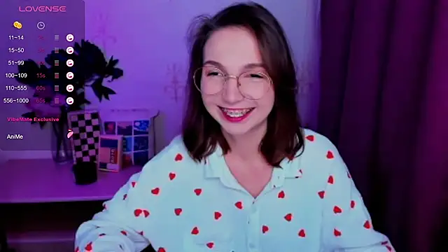 Snapshot of KindHazelHere_ chatting on June 30, 3:51 am KindHazelHere online show from June 30, 3:51 am