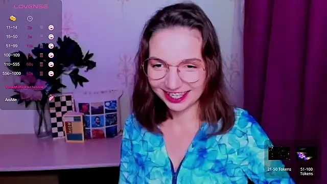 Snapshot of KindHazelHere_ chatting on July 12, 4:14 am KindHazelHere online show from July 12, 4:14 am