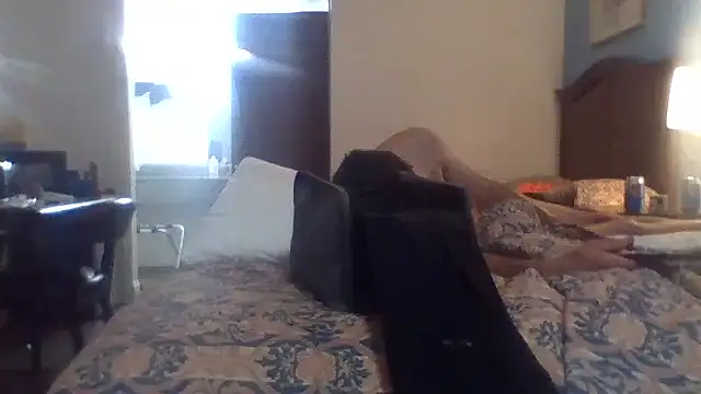 tuRb0420 online show from September 24, 1:03 pm