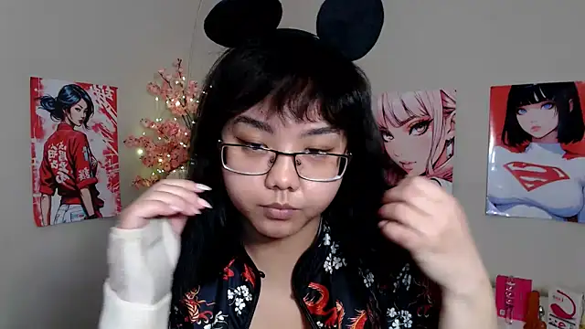 Snapshot of Moertomlly chatting on November 7, 4:01 am Moertomlly online show from November 7, 4:01 am