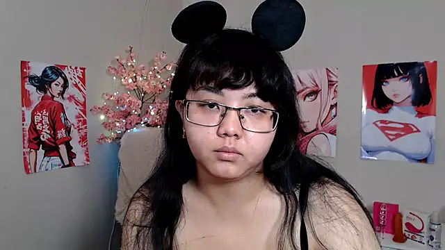 Snapshot of Moertomlly chatting on November 16, 4:18 am Moertomlly online show from November 16, 4:18 am