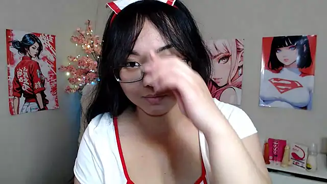 Snapshot of Moertomlly chatting on November 18, 4:17 am Moertomlly online show from November 18, 4:17 am