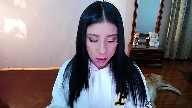 Snapshot of _holy_1 chatting on February 19, 2:23 am holy 1 online show from February 19, 2:23 am