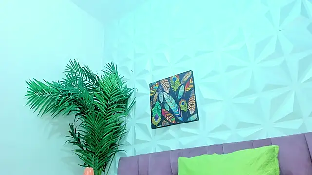 Snapshot of Hellen_Sky chatting on February 7, 1:25 am Hellen Sky online show from February 7, 1:25 am
