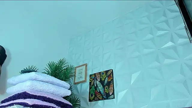 Snapshot of Hellen_Sky chatting on September 17, 7:15 pm Hellen Sky online show from September 17, 7:15 pm