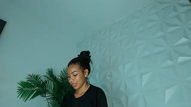 Snapshot of Hellen_Sky chatting on July 21, 7:05 pm Hellen Sky online show from July 21, 7:05 pm