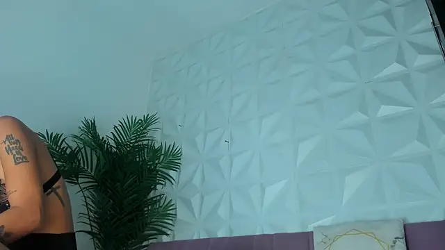 Snapshot of Hellen_Sky chatting on July 27, 7:10 pm Hellen Sky online show from July 27, 7:10 pm