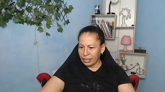mature martina online show from December 22, 7:44 pm