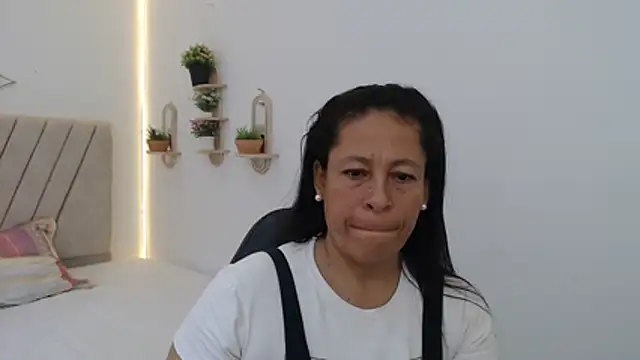 mature martina online show from April 27, 8:07 pm