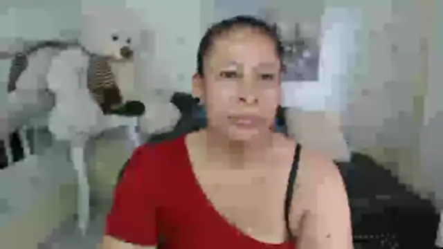 Snapshot of mature_martina chatting on May 7, 8:14 pm mature martina online show from May 7, 8:14 pm