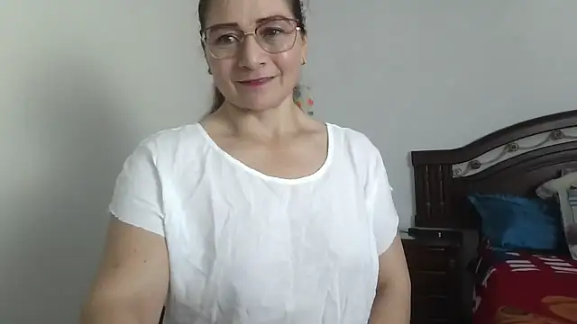 Snapshot of ruby-milf1 chatting on December 12, 11:36 pm ruby-milf1 online show from December 12, 11:36 pm