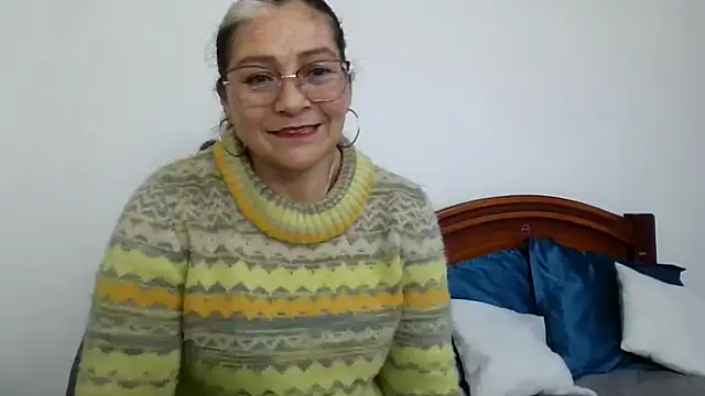Snapshot of ruby-milf1 chatting on October 3, 11:13 pm ruby-milf1 online show from October 3, 11:13 pm