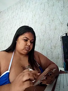 Snapshot of biancabombombbw chatting on April 12, 1:38 pm biancabombombbw online show from April 12, 1:38 pm