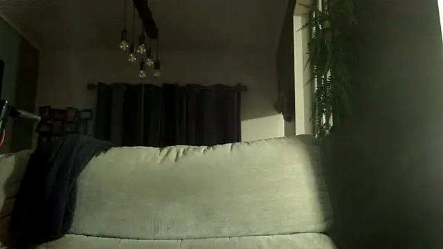 feline27 online show from March 13, 9:32 pm