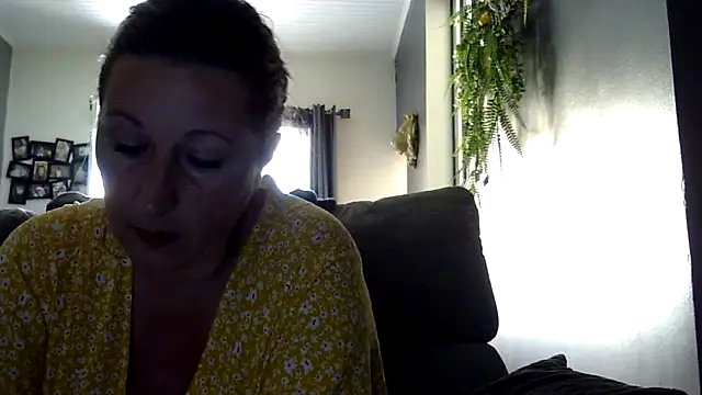 feline27 online show from April 16, 10:27 am